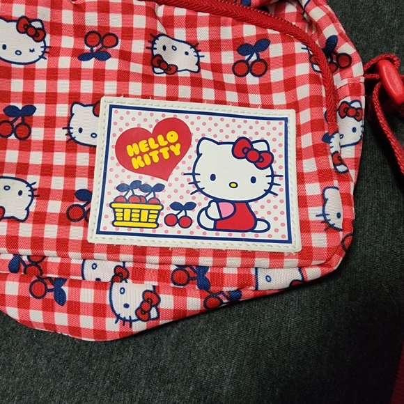 Hello Kitty gingham purse - Picture 2 of 3